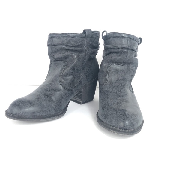Rocket Dog Shoes - Women’s Rocket Dog K9 Ankle Booties Size 10